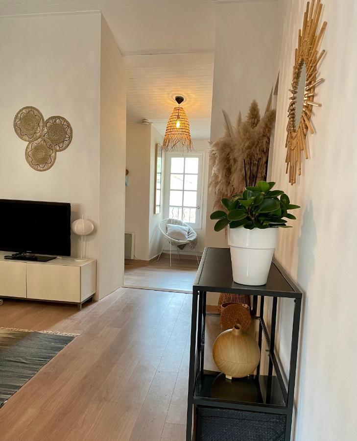 Appartement Aux Pieds Du Palais Des Papes. Avinhão Exterior foto