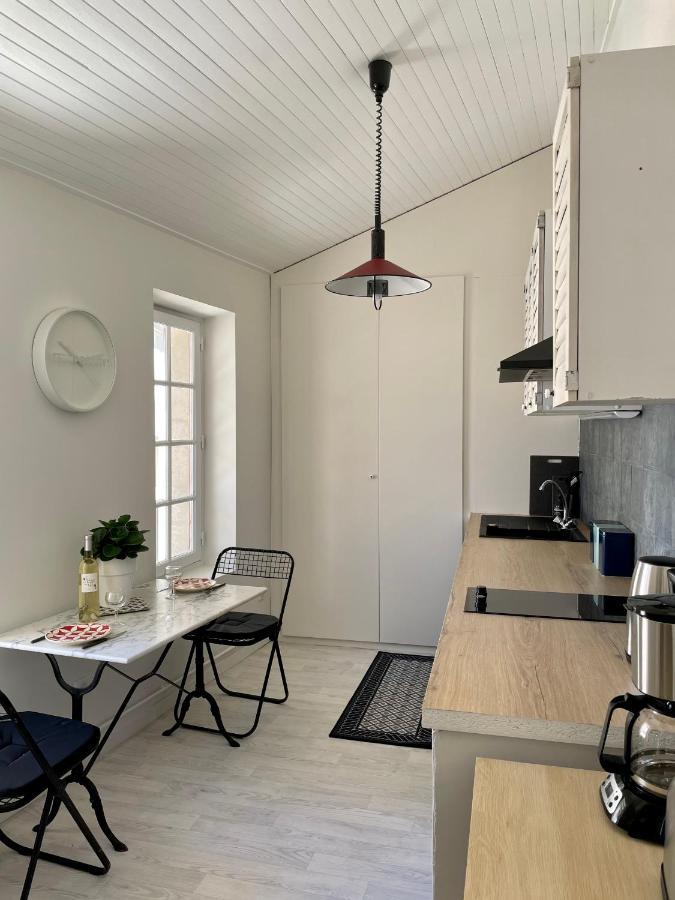 Appartement Aux Pieds Du Palais Des Papes. Avinhão Exterior foto